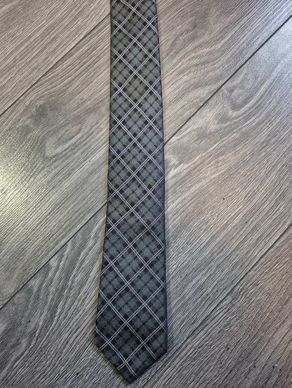 Calvin Klein Men's Silk Tie Gray Black Plaid Checkered Geometric Dress Necktie - Picture 2 of 4